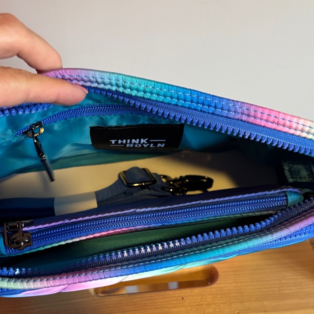 THINK ROYLN Multicolor Quilted crossbody - Picture 4 of 9